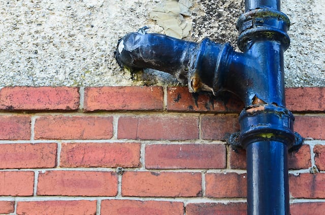 Cast Iron Plumbing - The Advantages and Disadvantages cast-iron-plumbing