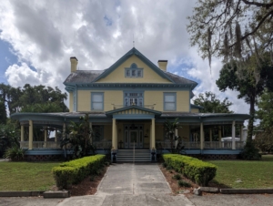 famous-houses-movies